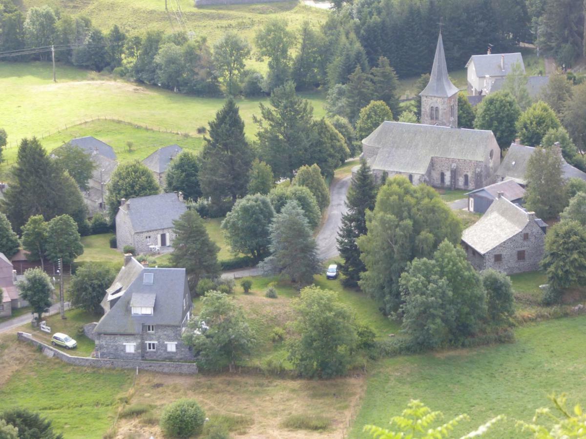 Вилла Chez Tilou Le Claux Экстерьер фото